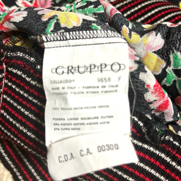 Emmanuel Ungaro Vintage Ladies floral top 1980s ribbed neckline and sleeve cuffs - Picture 7 of 7